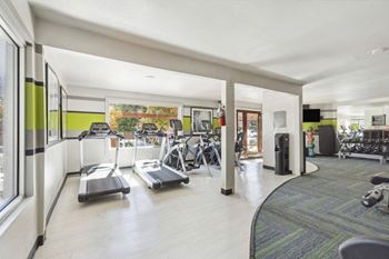 Exclusive fitness center w/ free weights